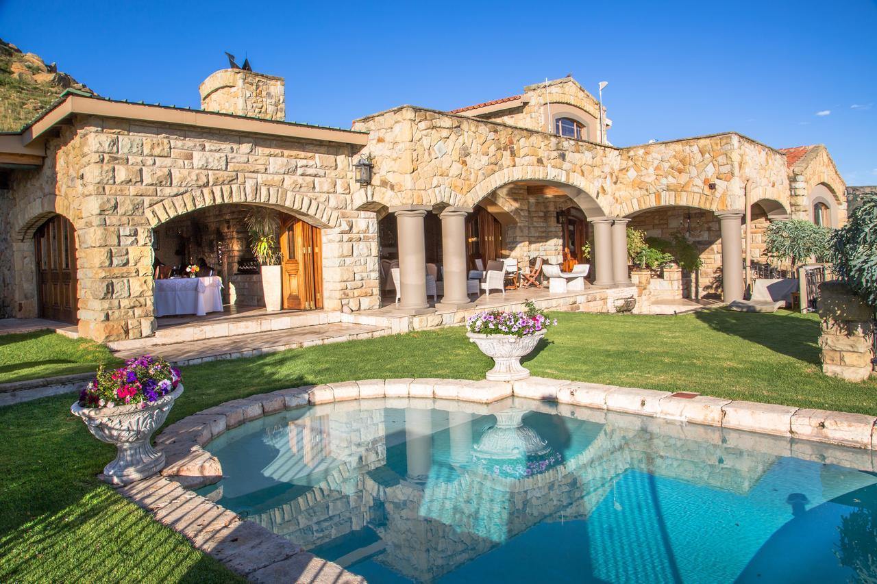Wild Horses Lodge Harrismith Exterior photo
